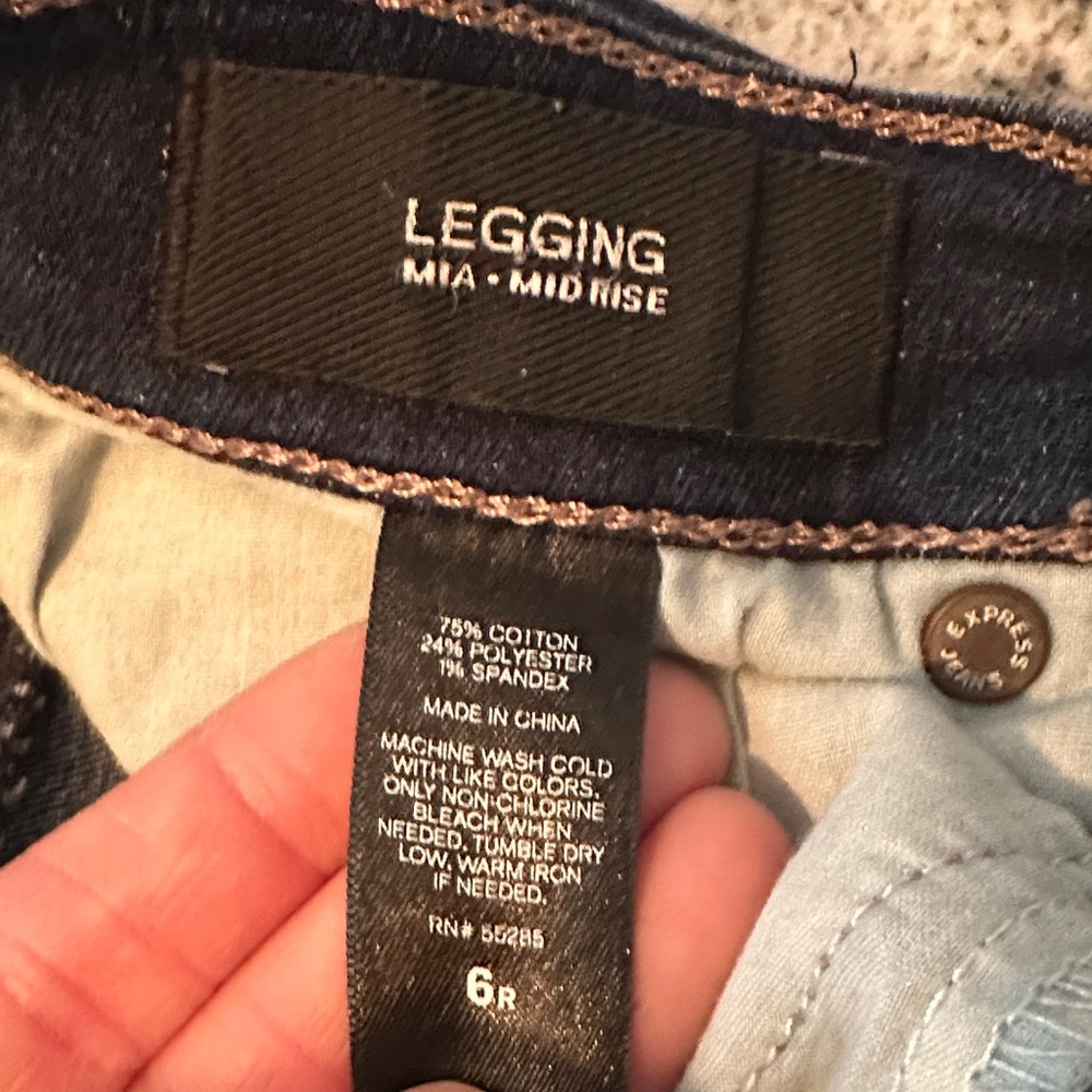 Express Denim Jeans in Deep Blue- Mua- Midrise 6R - Picture 4 of 6